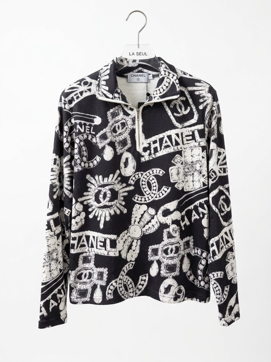 Chanel knitwear Black and white full-coverage