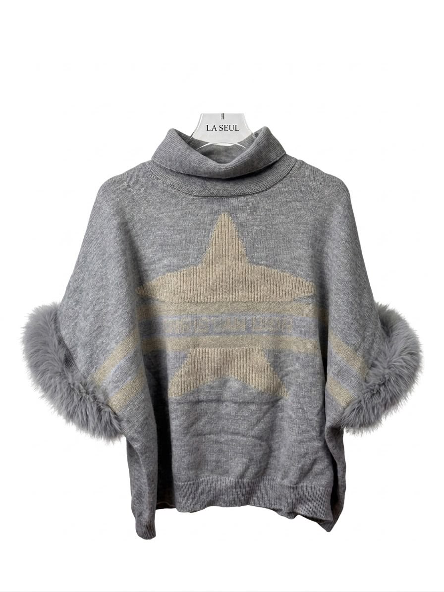 Christian Dior knit poncho Grey with a large star motif and fur-trimmed sleeves
